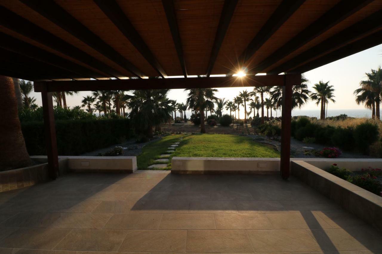 Yulya Villa By Taimoura Paphos Exteriör bild