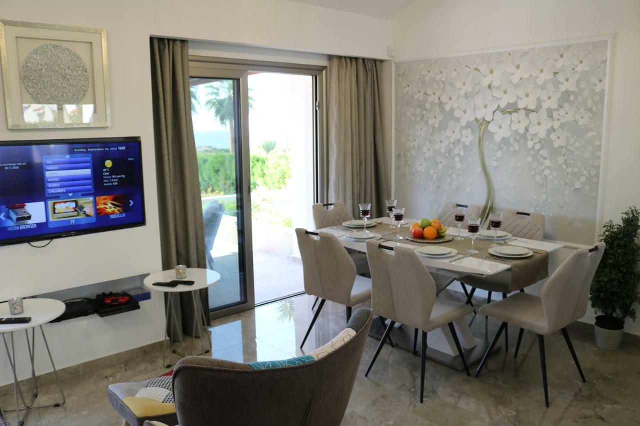 Yulya Villa By Taimoura Paphos Exteriör bild