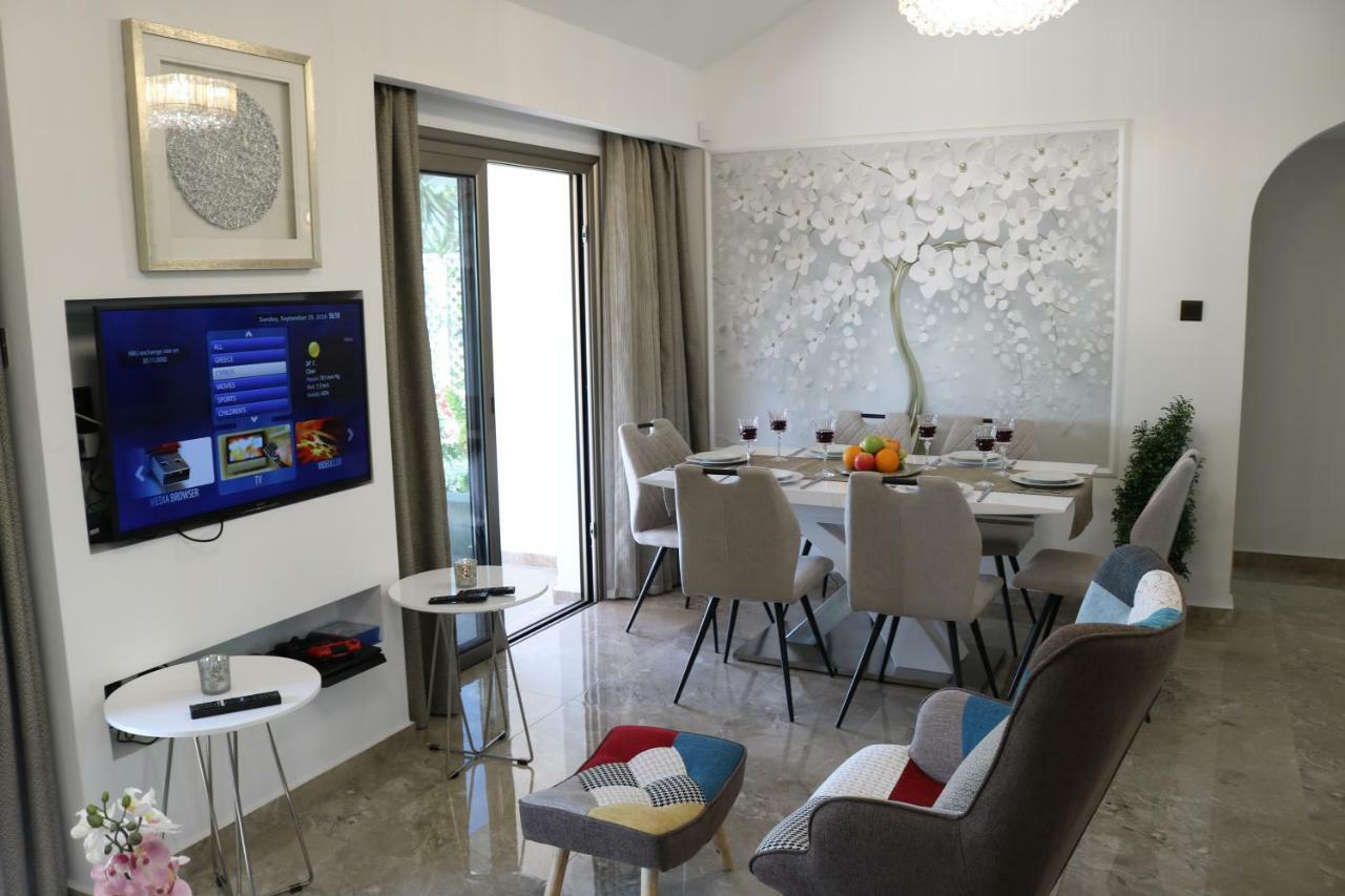 Yulya Villa By Taimoura Paphos Exteriör bild
