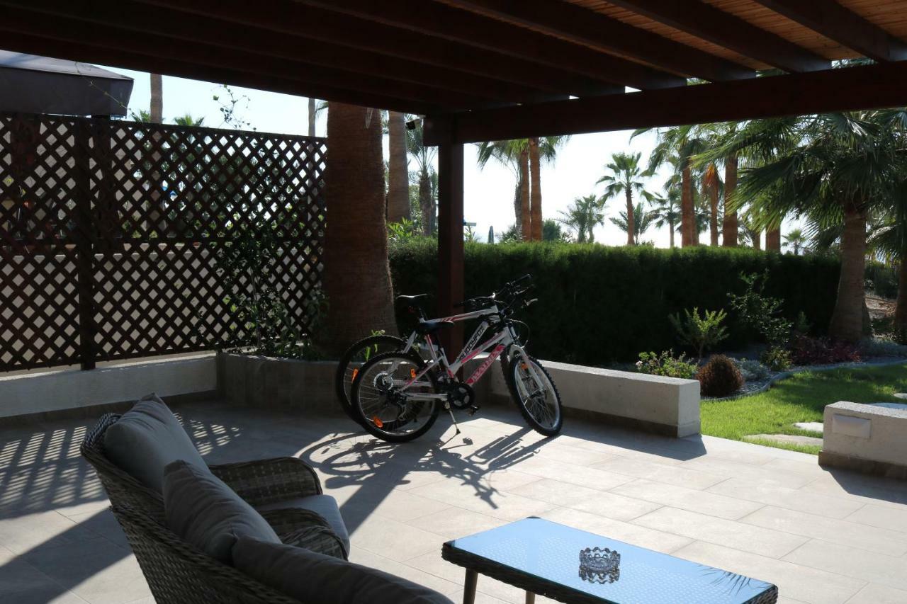 Yulya Villa By Taimoura Paphos Exteriör bild