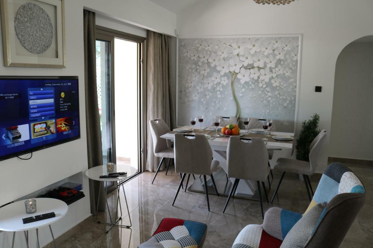 Yulya Villa By Taimoura Paphos Exteriör bild