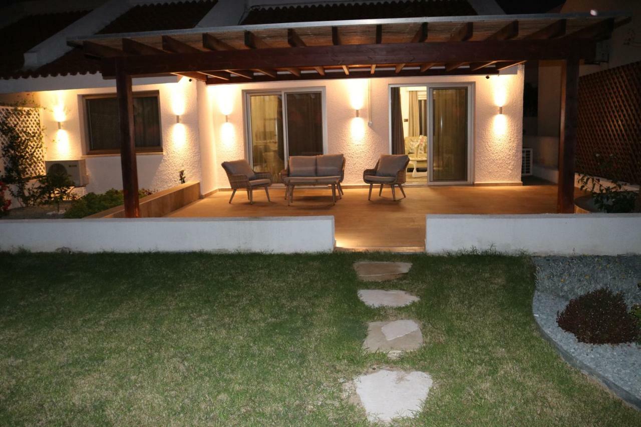 Yulya Villa By Taimoura Paphos Exteriör bild